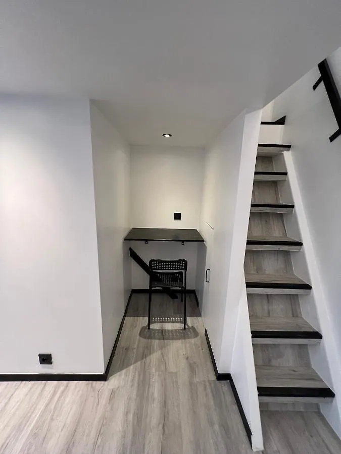 Pere Lachaise Apartment Paris
