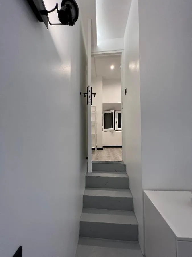 Pere Lachaise Apartment Paris