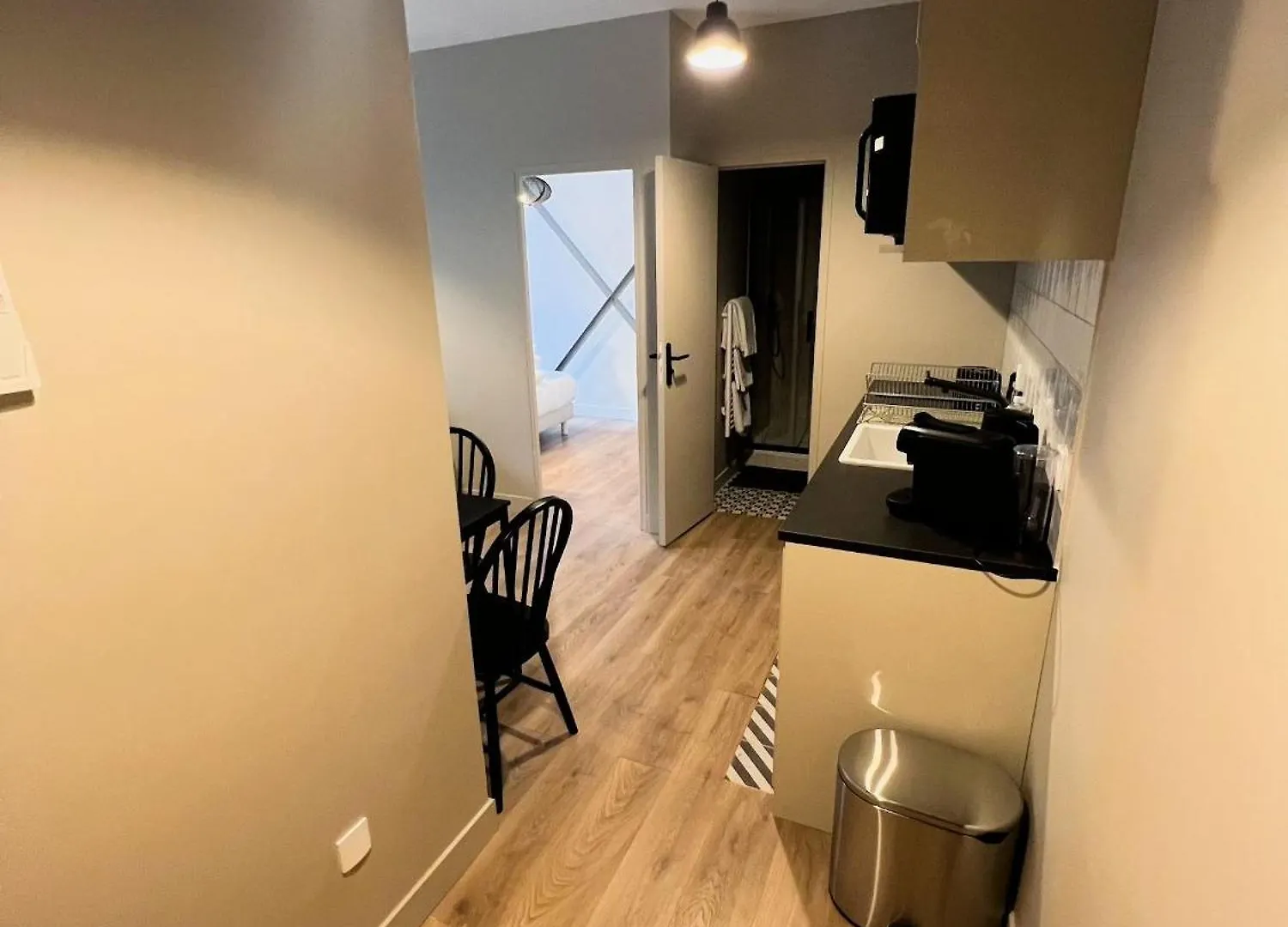 Pere Lachaise Apartment Paris