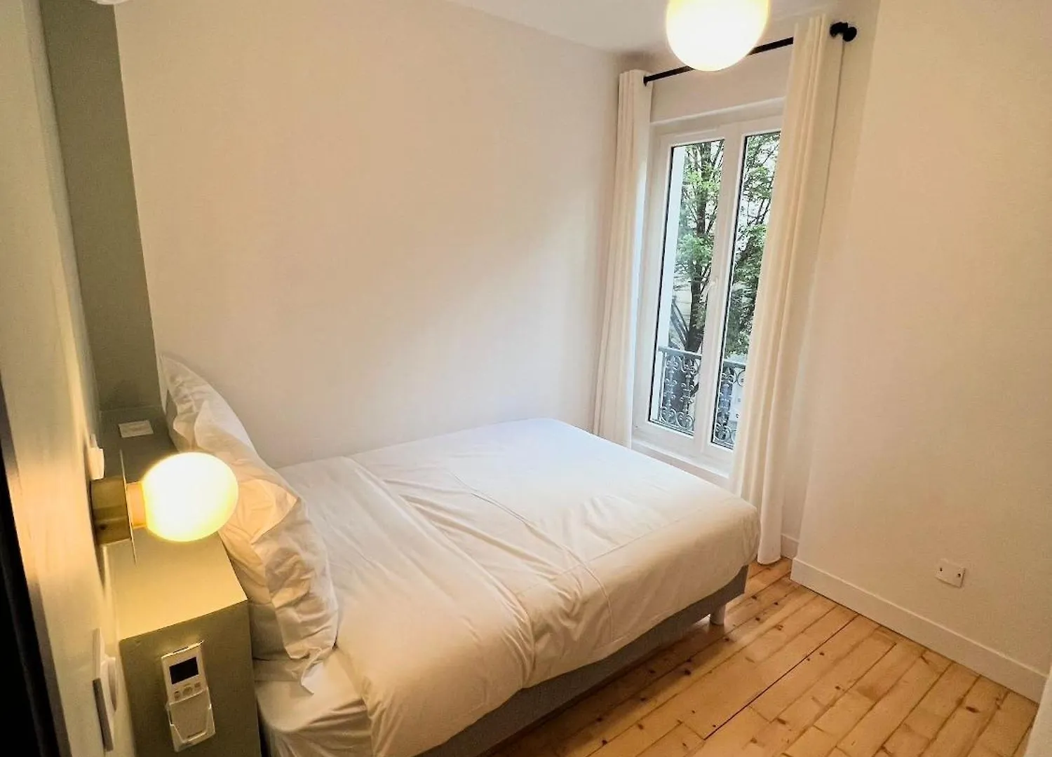 Pere Lachaise Apartment Paris